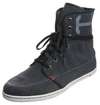 HUB Schuhe, stylische Sneaker aus der Frühjahr-Sommer-Kollektion 2010 . Der Schaft der HUB Sneaker lässt sich umkrempeln